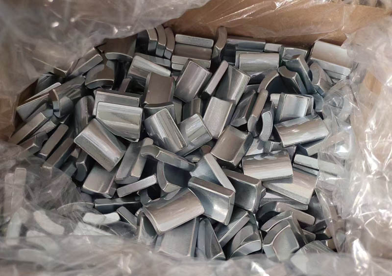 电机上用的磁瓦指的是哪些类型磁铁？